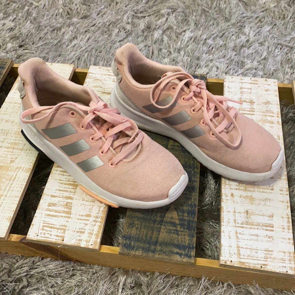 Adidas girls SZ 2.5